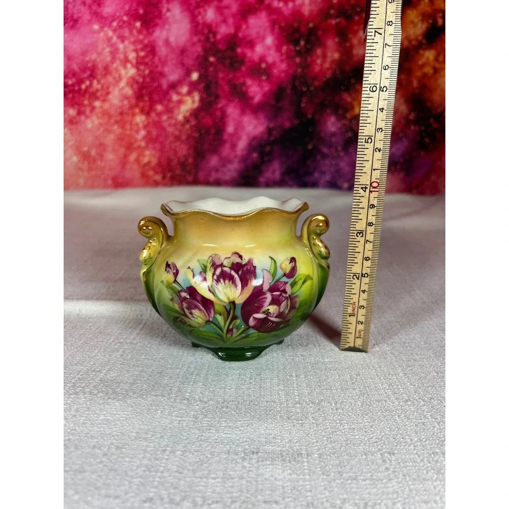 Beautiful Antique  1890s Austrian Porcelain Hand-Painted Tulip Small Jardinière